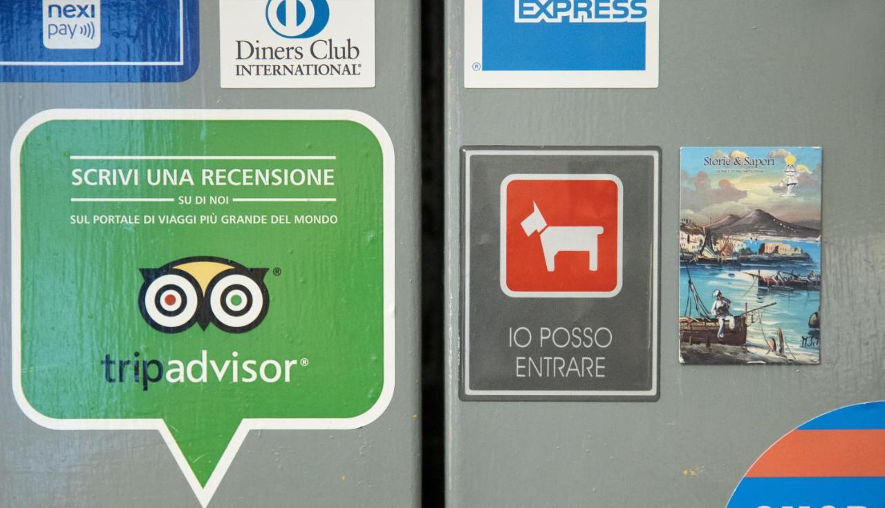 Salotto Borbonico Bed & Breakfast Napoli Bagian luar foto