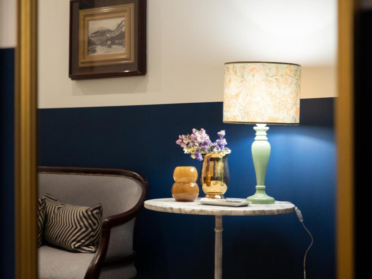 Salotto Borbonico Bed & Breakfast Napoli Bagian luar foto